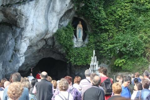 9 Day Trip to Lourdes from Newark