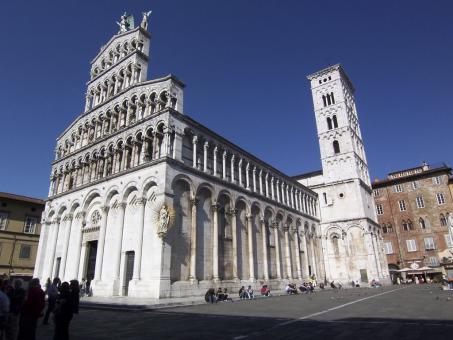 4 Day Trip to Lucca from New delhi