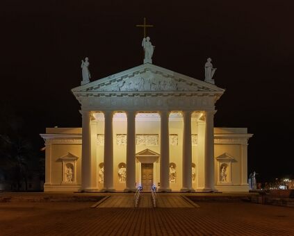 2 days Trip to Vilnius, Kaunas from Orio Al Serio