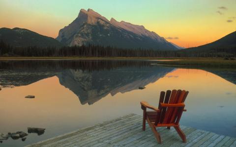 8 Day Trip to Banff from Evansville