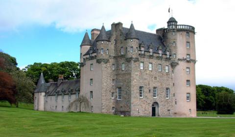 17 Day Trip to Edinburgh, Glasgow, Aberdeen, Inverness, Fort william from Loveland
