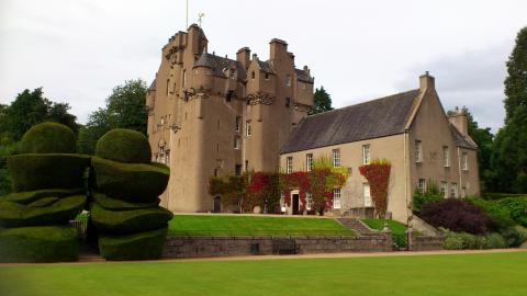 11 Day Trip to Edinburgh, Stirling, Aberdeen, Inverness, Cotswold district from Gibsonton