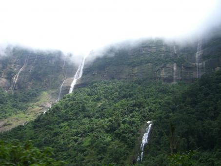 8 Day Trip to Shillong, Guwahati, Cherrapunjee, Kaziranga national park, Kaziranga, Dawki from Mumbai