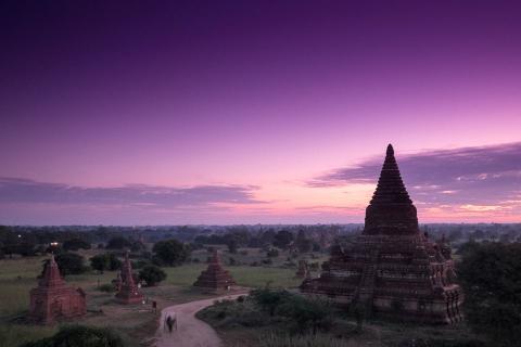 4 Day Trip to Bagan from Riverton