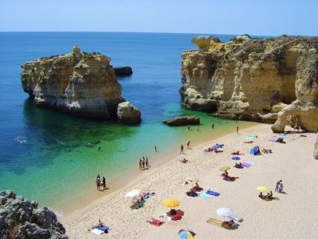 5 Day Trip to Albufeira from Wrexham