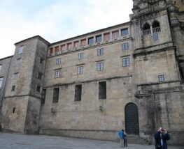 5 Day Trip to Santiago de compostela, A coruña, Ortigueira from Salamanca