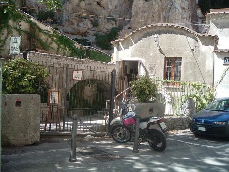 9 Day Trip to Amalfi, Capri, Baja sardinia from Clark