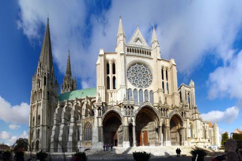 5 days Trip to Chartres from Gardena