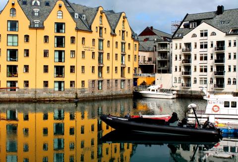 3 Day Trip to Alesund from South richmond hill