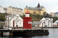 3 Day Trip to Alesund from Hot Springs
