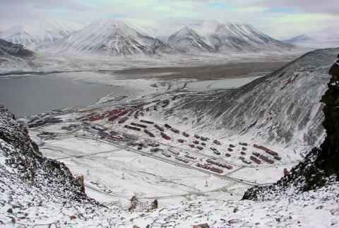 6 days Trip to Longyearbyen from Utrecht
