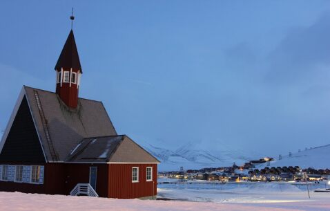 11 Day Trip to Longyearbyen from Vancouver
