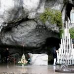 Grotte De Massabielle